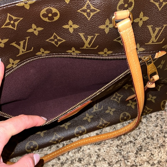 Louis Vuitton Ilena tote - Picture 7 of 15